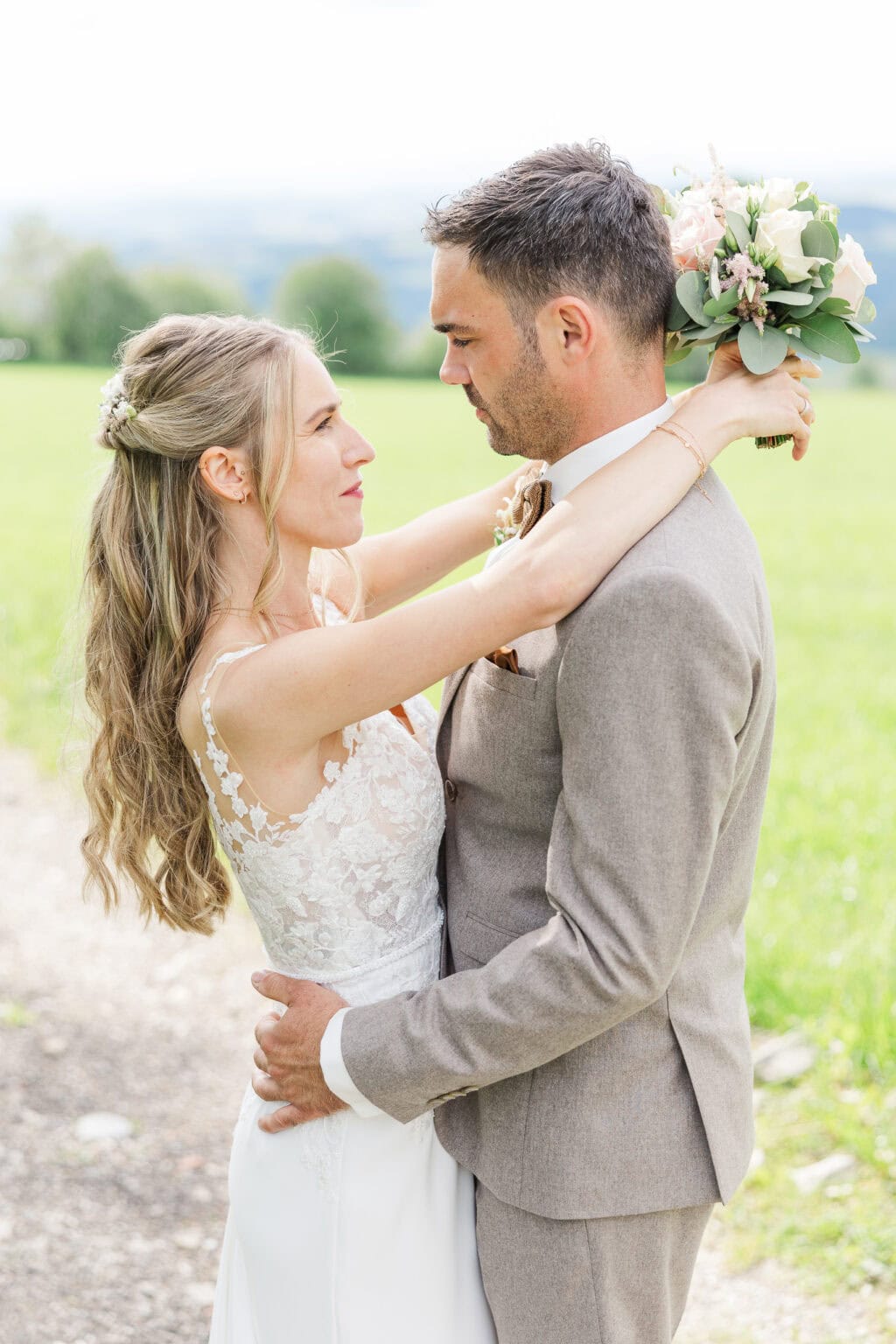 hochzeit eidenbergeralm brautpaar shooting abends 05