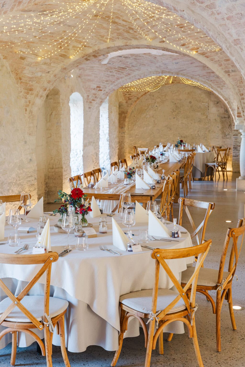 hochzeit grafhaidergut gewölbe festsaal brauttisch