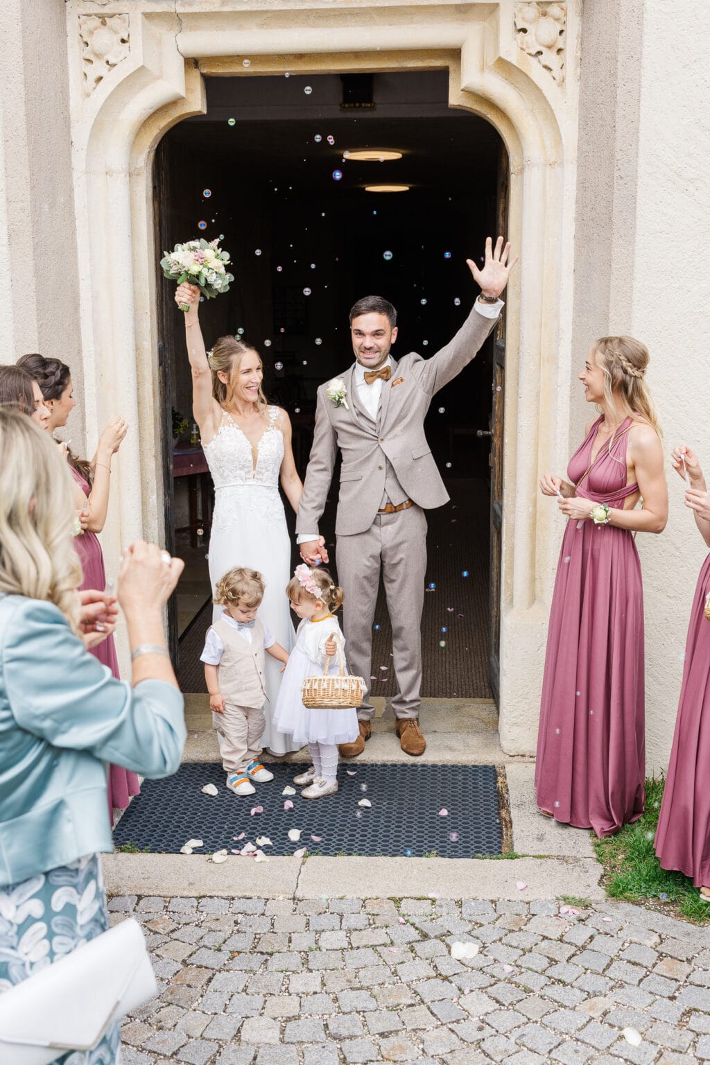 hochzeit kirche hoersching auszug aus kirche