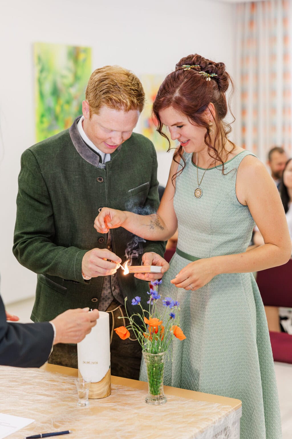 hochzeit marienkirchen standesamt kerze entzuenden